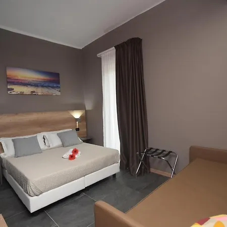 Crisvan מלון דירות רימיני