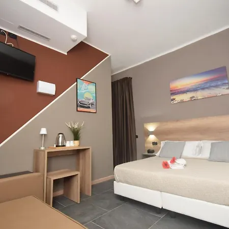 Crisvan מלון דירות 3*