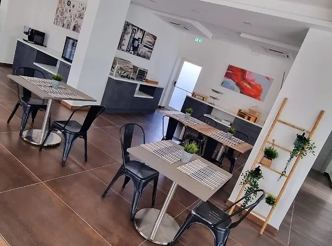 Crisvan 3*