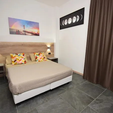 Crisvan شقة فندقية ريميني