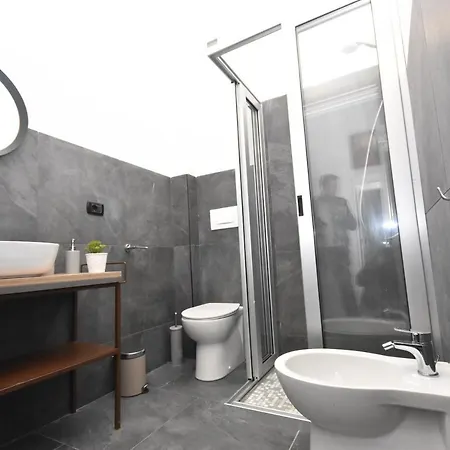 Hotel Apartments Crisvan Lägenhetshotell