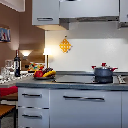 Hotel Apartments Crisvan 3* Rimini