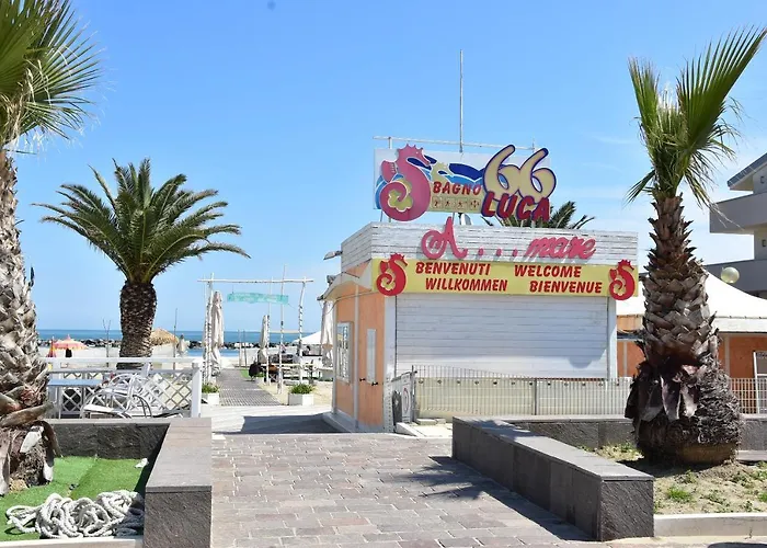 Crisvan Aparthotel 3*