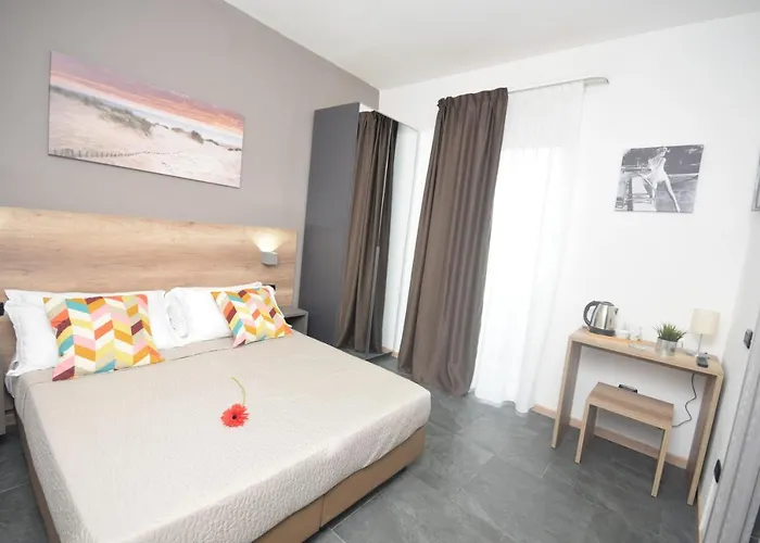 Apartmanhotel Crisvan 3*
