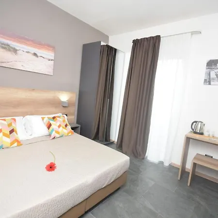 Lejlighedshotel Crisvan 3*